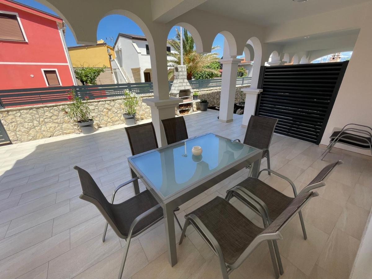 Apartmenthouse Ines Vir Exterior foto