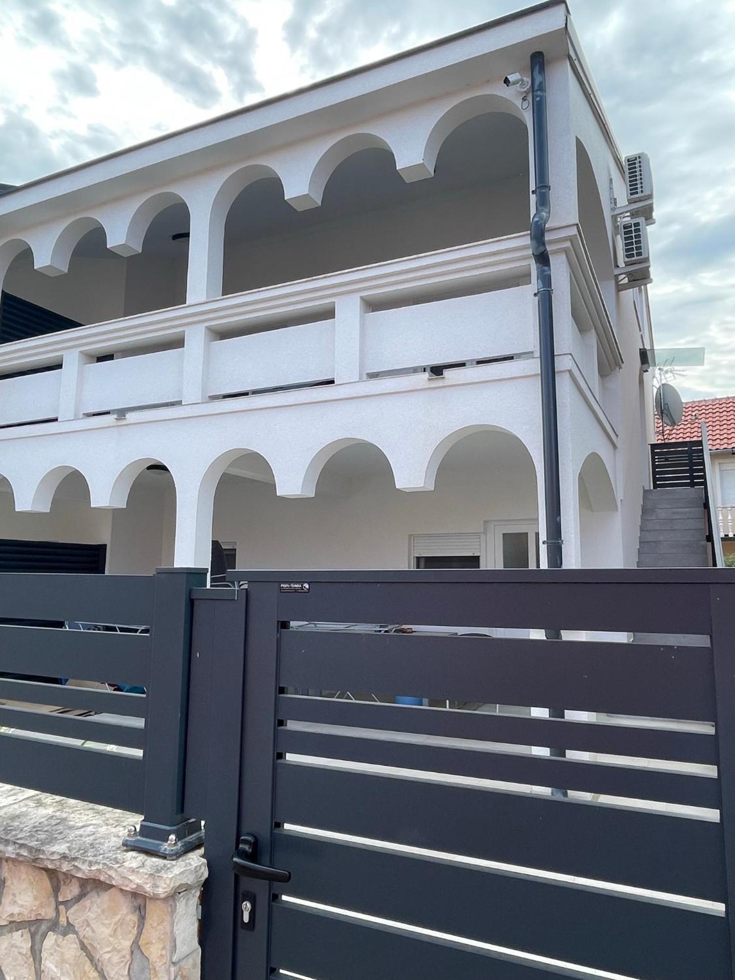 Apartmenthouse Ines Vir Exterior foto
